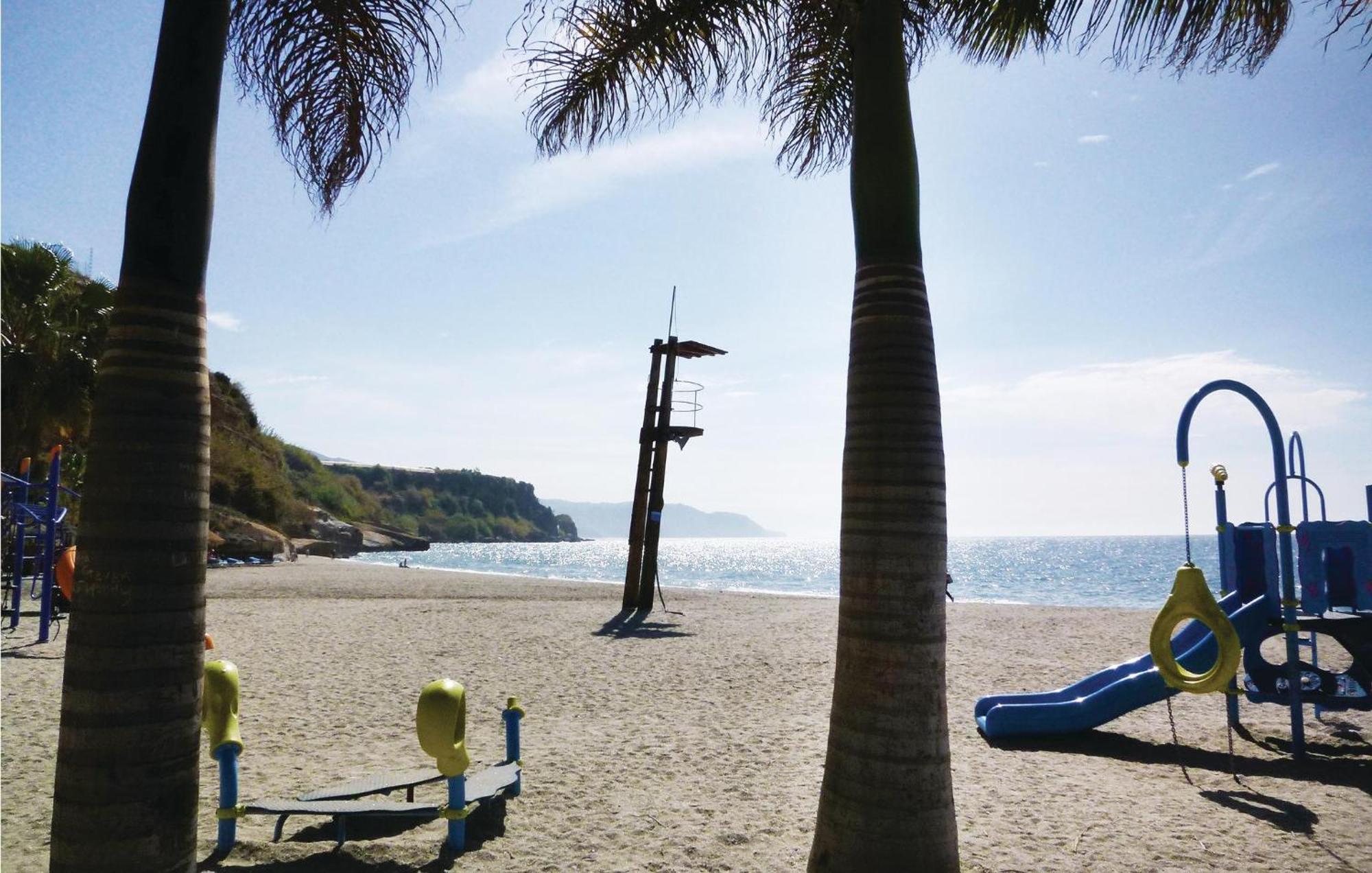 Cozy Home In Nerja With Wifi Ngoại thất bức ảnh