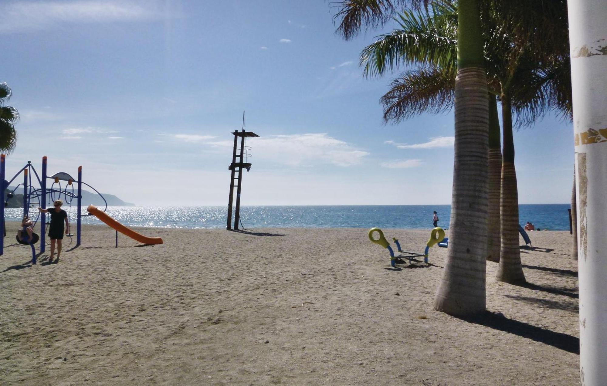 Cozy Home In Nerja With Wifi Ngoại thất bức ảnh