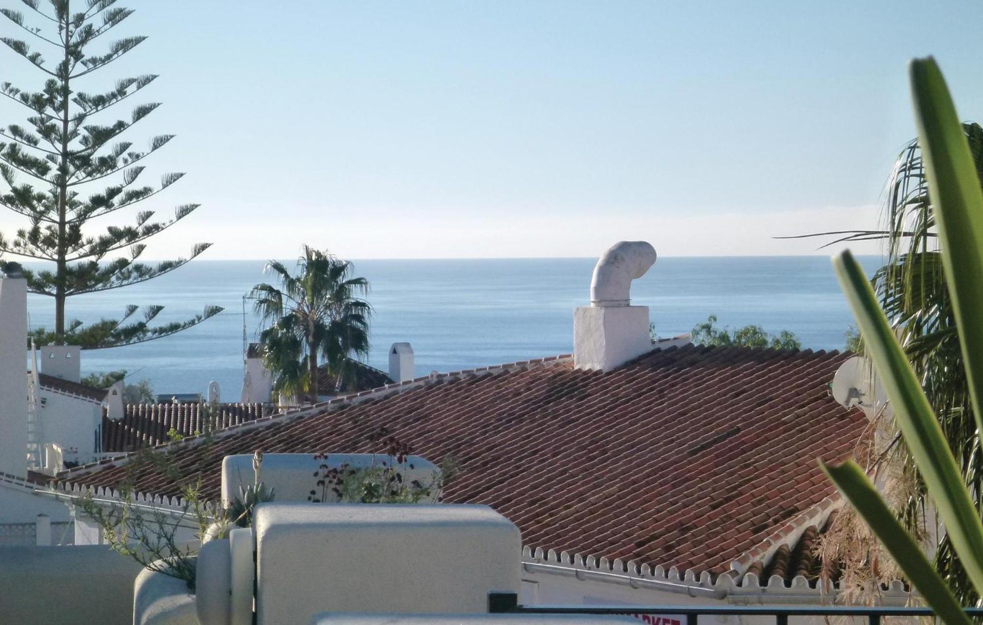 Cozy Home In Nerja With Wifi Ngoại thất bức ảnh