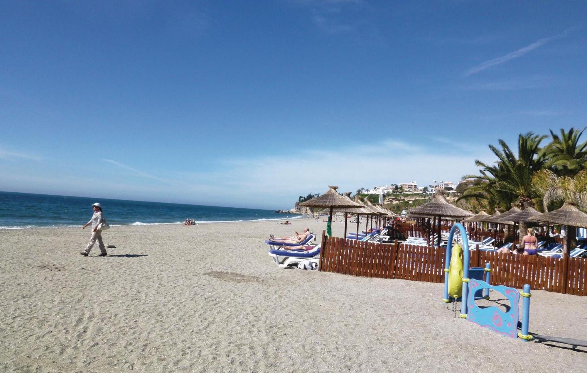 Cozy Home In Nerja With Wifi Ngoại thất bức ảnh